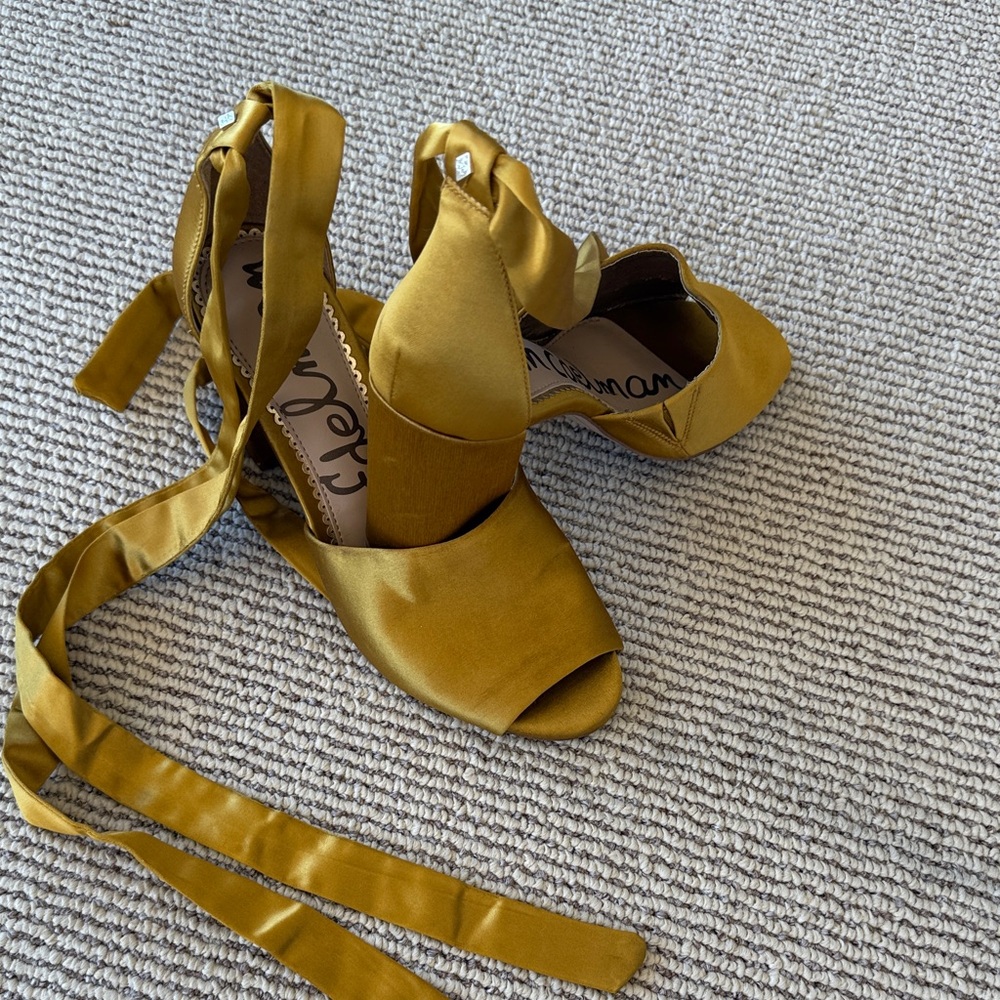 Sam Edelman gold/Mustard Yellow Open-Toe Heels with Ankle Wrap